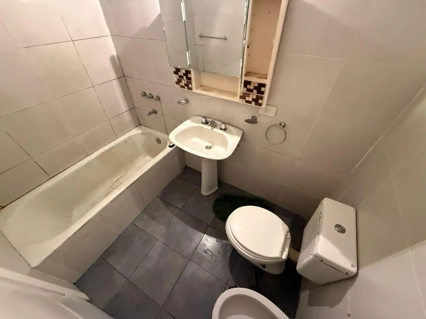Casa 3 ambientes. | YRIGOYEN, HIPOLITO al 1000 5