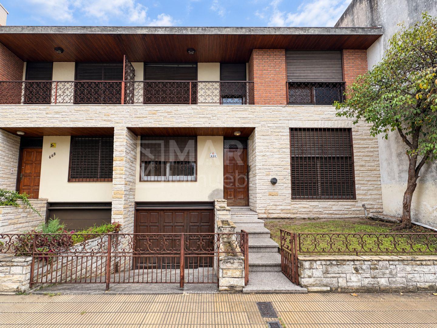 Casa 5 ambientes. | diagonal salta al 600