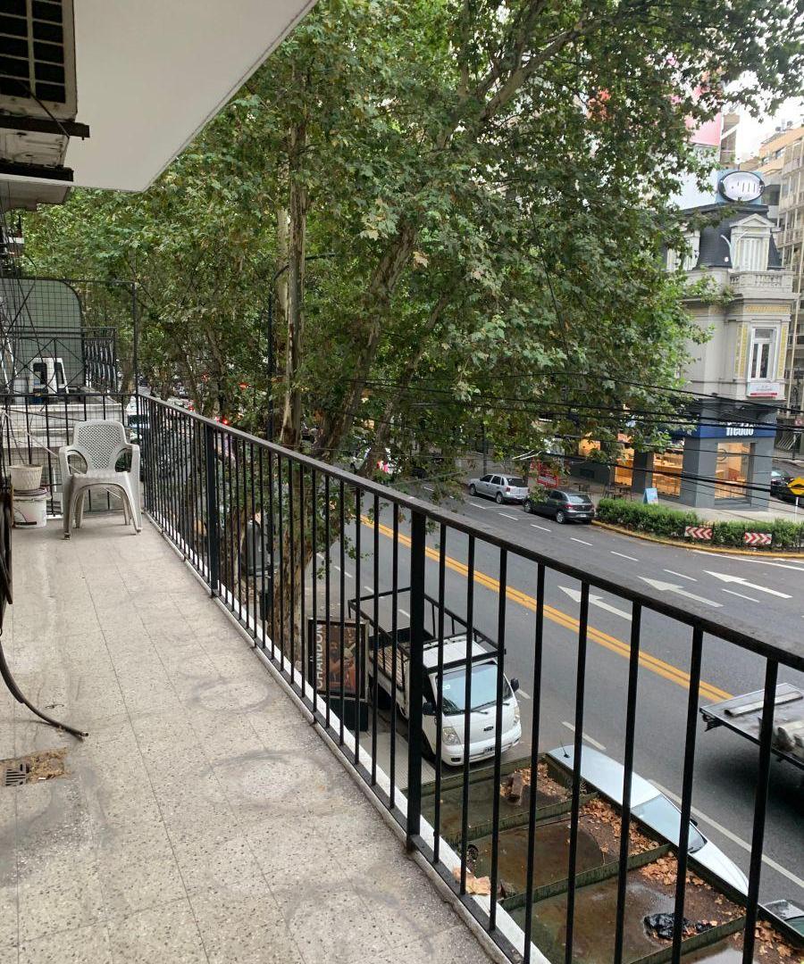 Departamento de 121 m2 4 amb Frente Piso balcón excelente ubicación- Recoleta Av. Pueyrredón y Peña