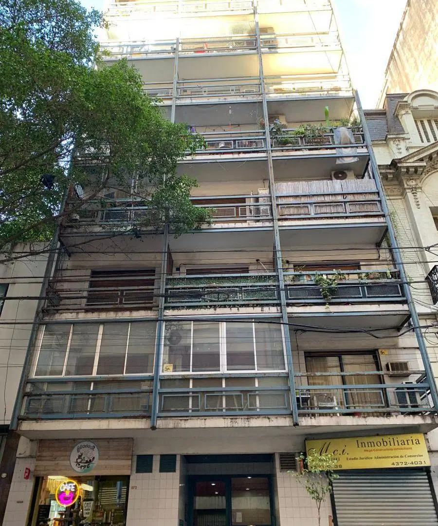 Venta Monoambiemte balcón luminoso en Balvanera- Sarmiento y Riobamba 2