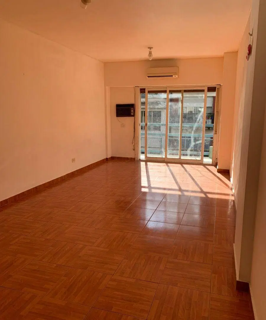 Venta Monoambiemte balcón luminoso en Balvanera- Sarmiento y Riobamba 4