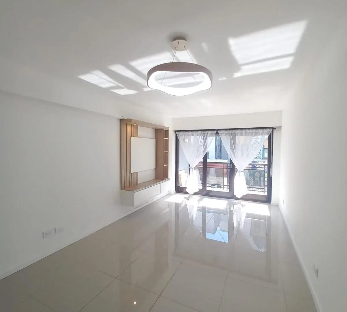 3 ambientes Bolivar y Colon 124.900 dolares 2