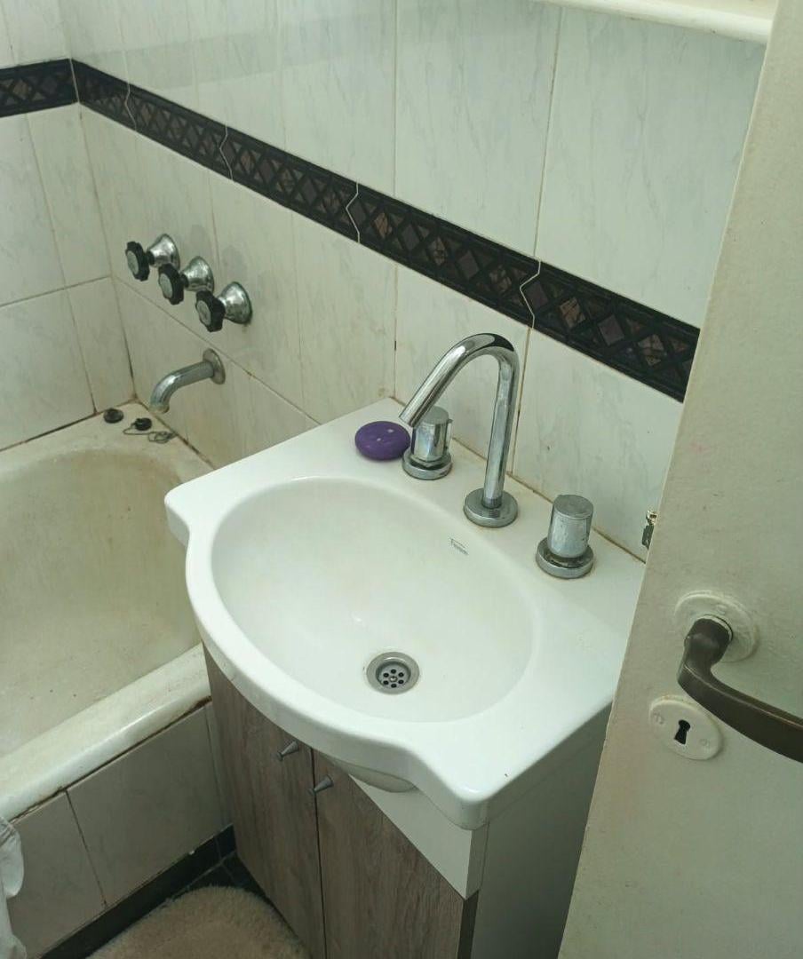 Foto de DOS AMBIENTES PLAZA COLON 47.000 DOLARES, imagen 4