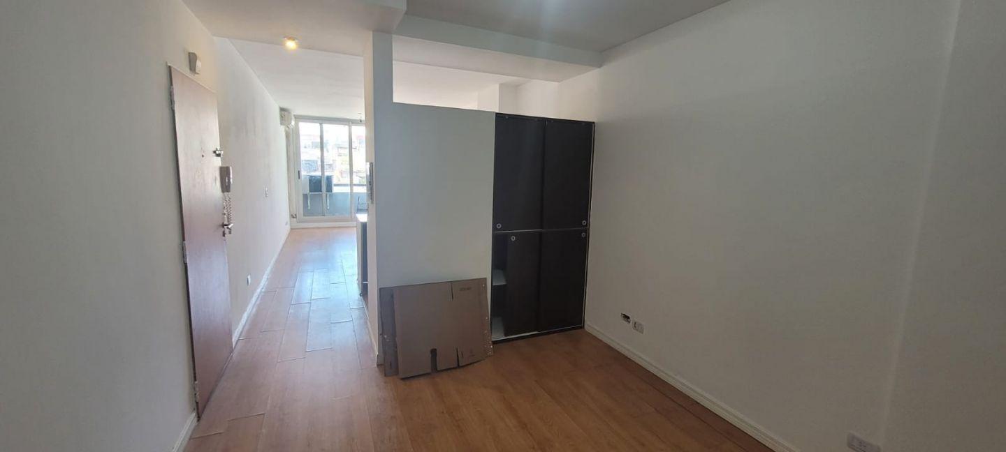 Foto de VENTA 2 AMBIENTES CON COCHERA OPORTUNIDAD, imagen 5