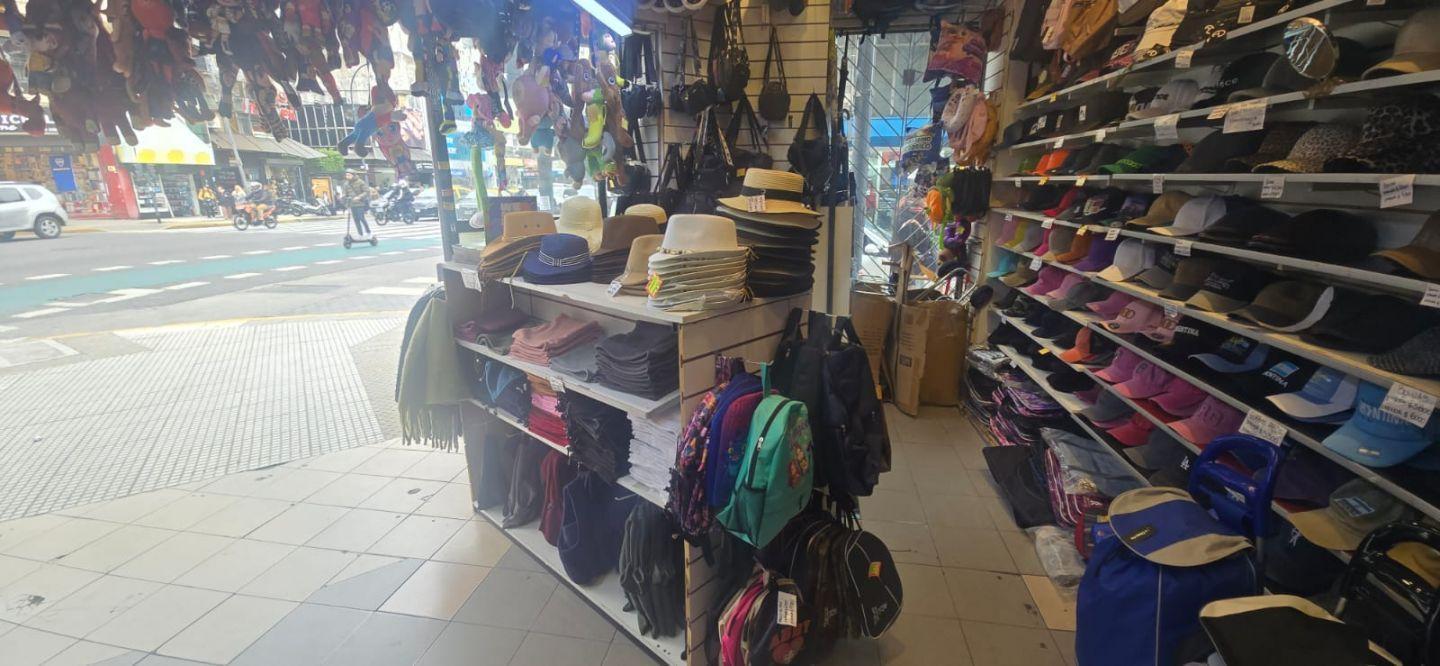 Foto de BALVANERA LOCAL EN ALQUILER OCHAVA AV. CORRIENTES Y LARREA, imagen 1