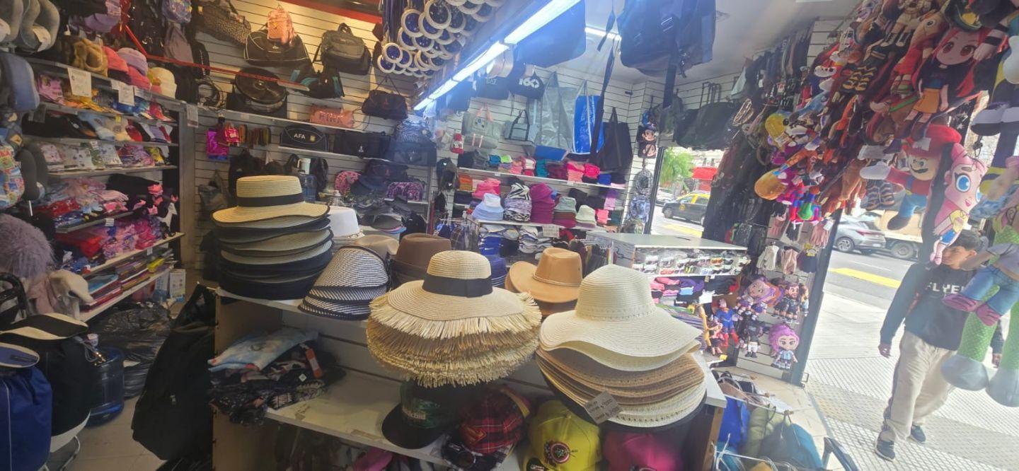 Foto de BALVANERA LOCAL EN ALQUILER OCHAVA AV. CORRIENTES Y LARREA, imagen 3