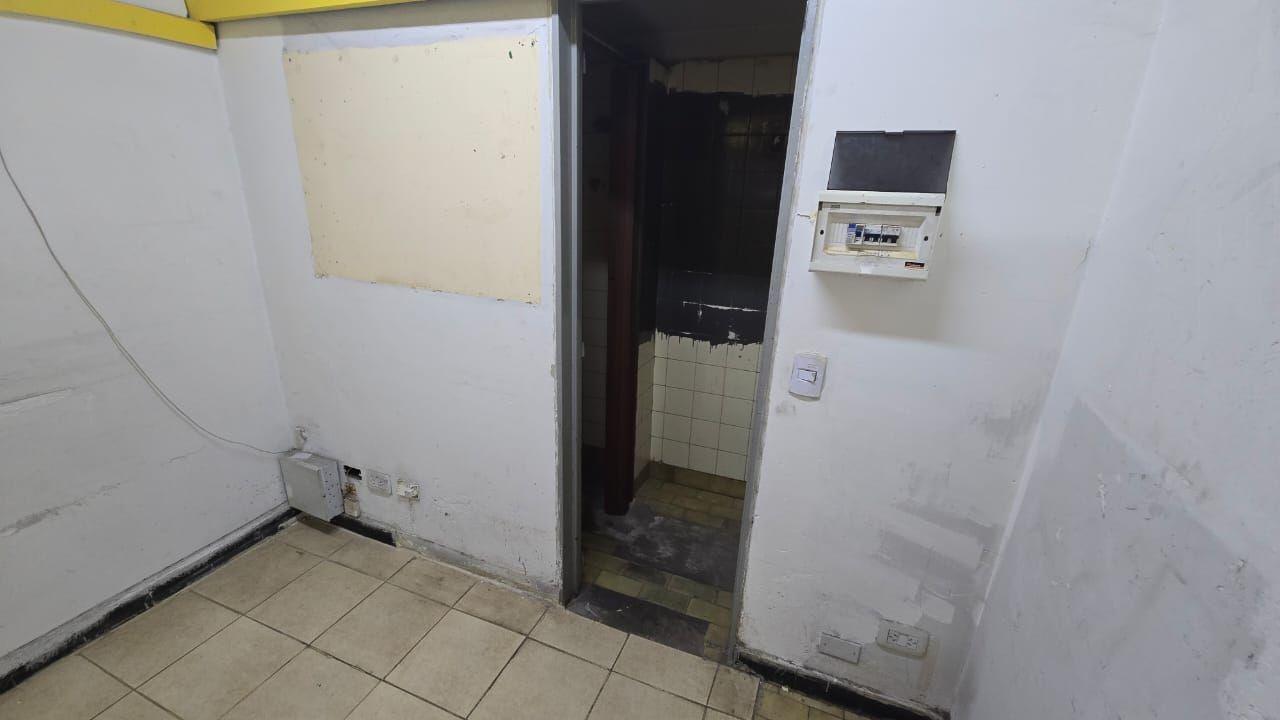 Foto de LOCAL EN ALQUILER BALVANERA AV. PUEYRREDÓN, imagen 2
