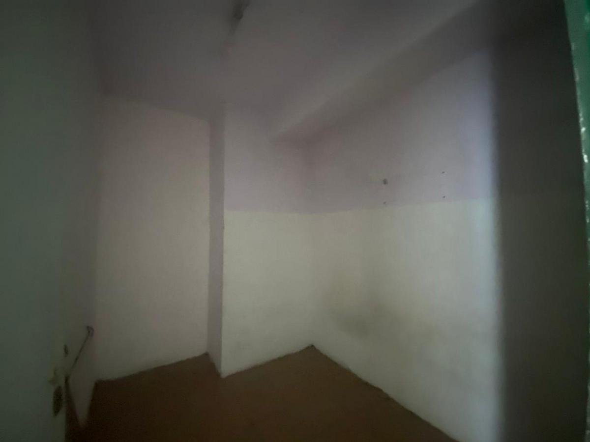 Venta Casa a Reciclar Guemes 5