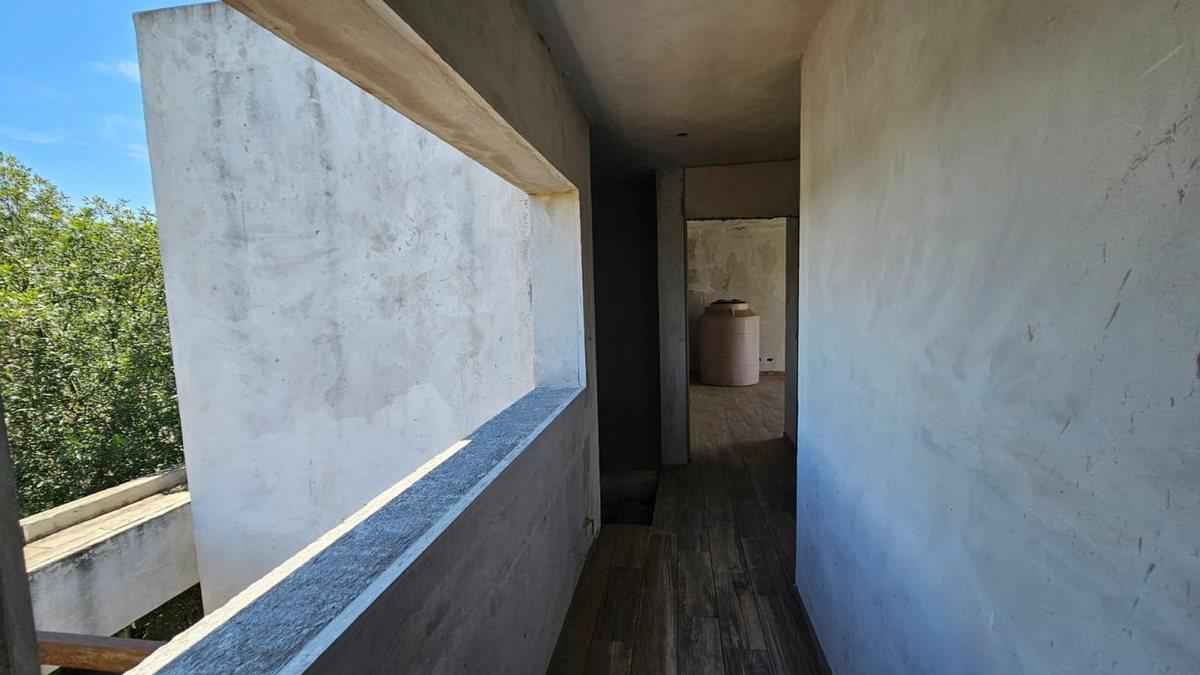 Remax Vende en Pozo Casa Categoria Villa del Lago 4