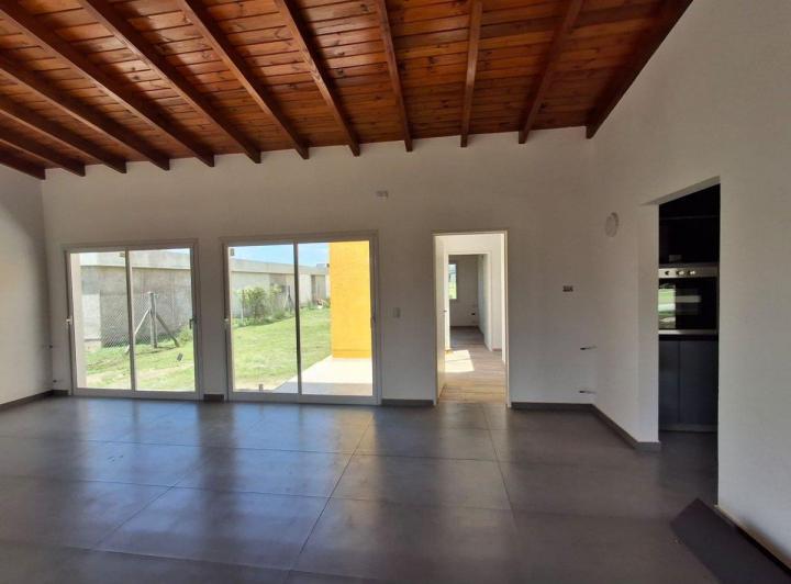 VENTA CASA 3D QCHO PILETA B LAS CORZUELAS UNQUILLO 3
