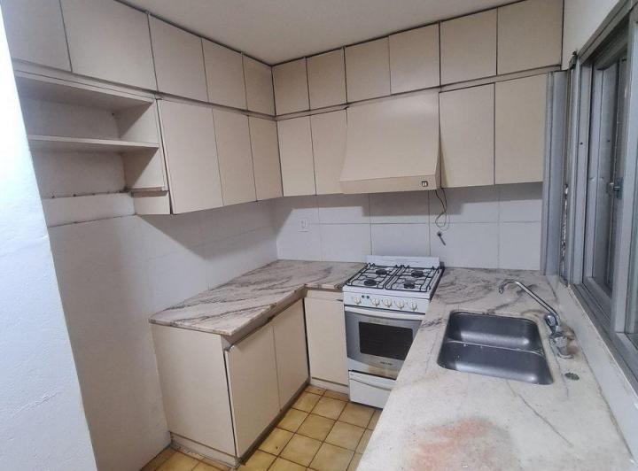VENTA DPTO PUEYRREDON ESQ INDEPENDENCA 3DORM 3BALC 5