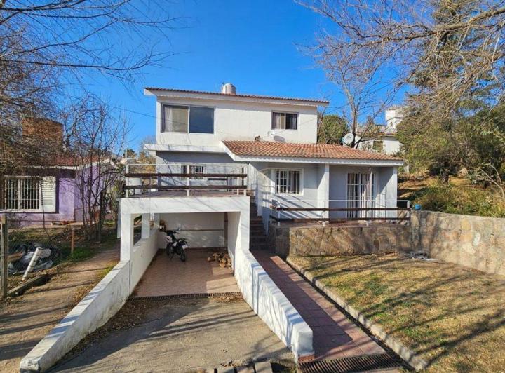 VENTA CASA MAS DEPARTAMENTO EN TANTI IDEAL RENTA 4