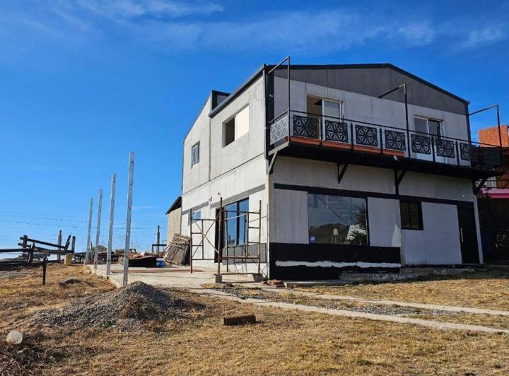 VENTA CASA A TERMINAR 5 DORM EN TANTI PUNILLA 5