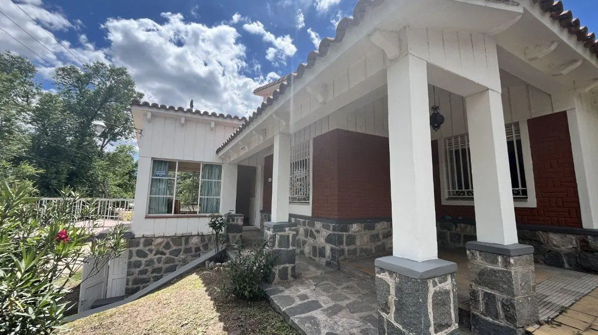 VENTA CASA 4 DOR 2 BAÑOS PARQUE EN VALLE HERMOSO 3