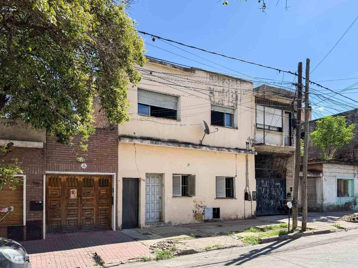 VENTA LOTE IDEAL INVERSOR BARRIO ALBERDI