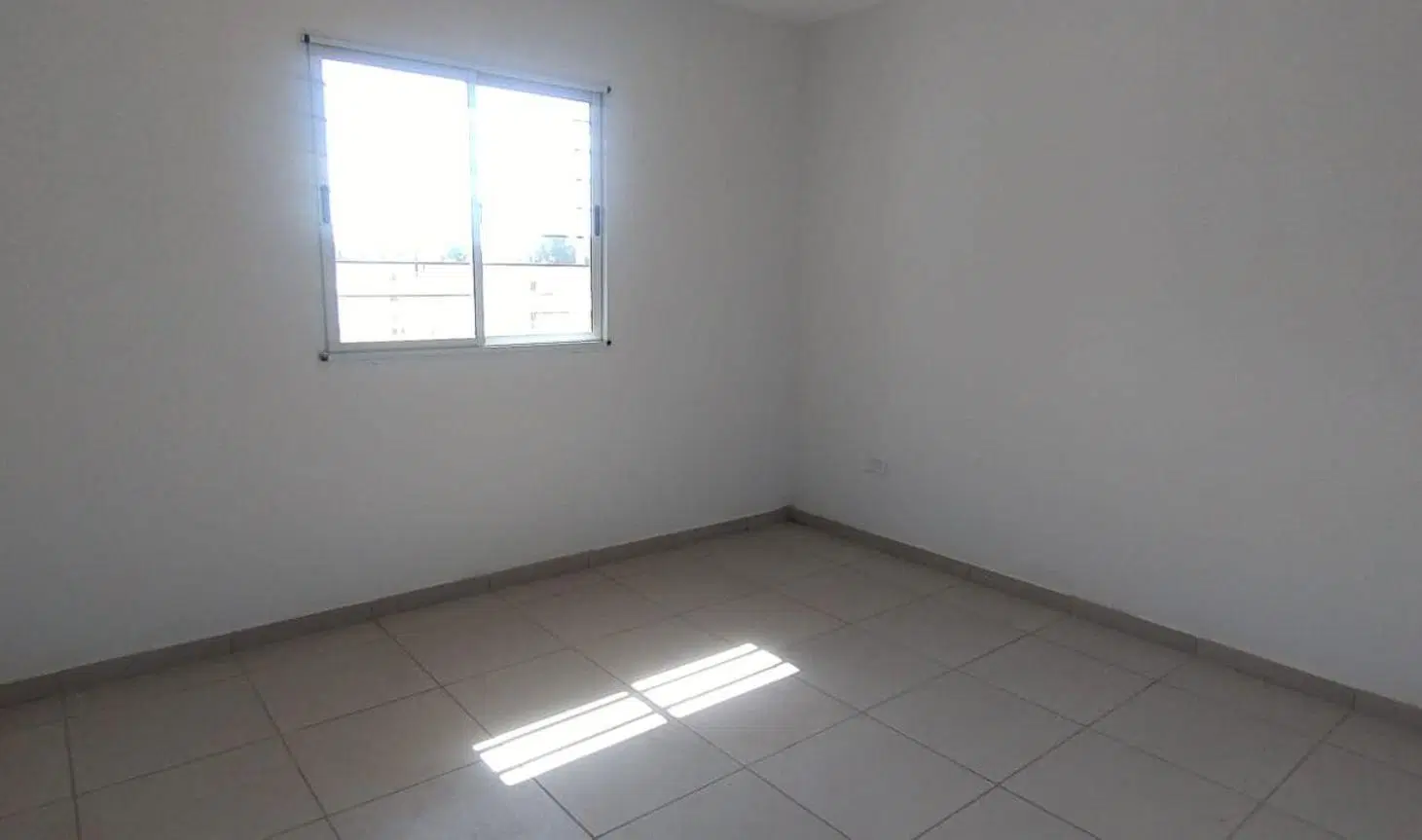 Venta casa 3 dorm  Colonia Tirolesa Apto crédito 4