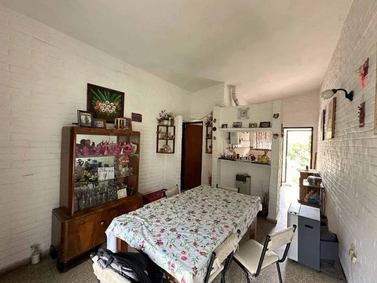 VENTA CASA TANTI 2 DORM PATIO PROXIMA AL RIO 4