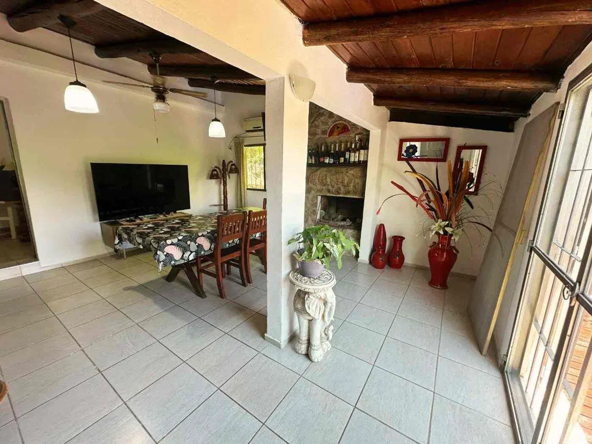 VENTA CASA Y DPTO PILETA VILLA DEL LAGO CARLOS PAZ 3