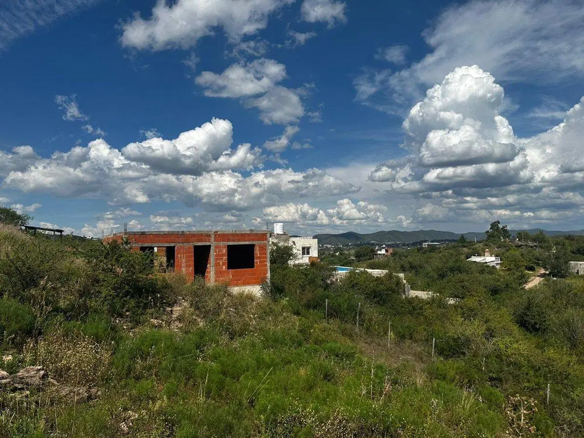 CASA EN ESTANCIA VIEJA EN CONSTRUCCIÓN CON VISTA 5