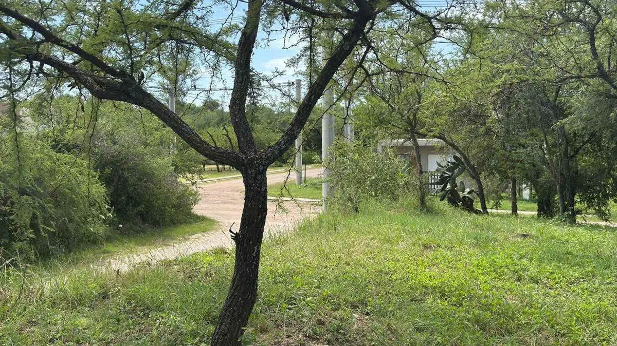 VENTA LOTE  APTO DUPLEX  BARRIO LOMAS DEL CHAÑAR 2