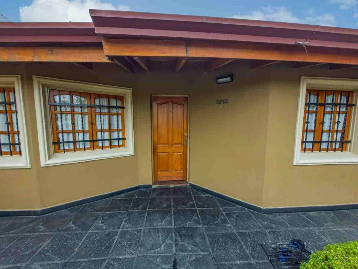 VENTA CASA 4 DORM PILETA QCHO COCH VA BELGRANO CBA 5