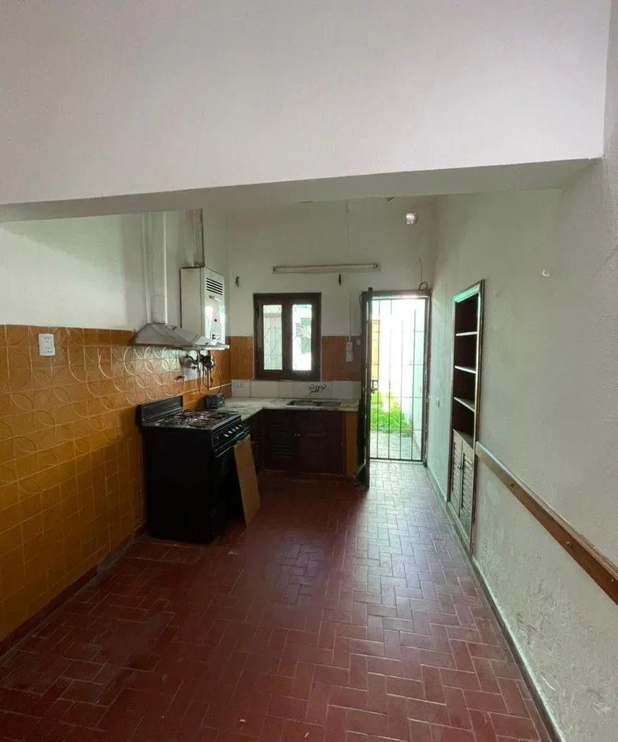 VENTA CASA 3 DORM BARRIO GUEMES 4