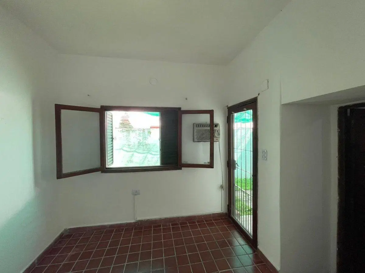 VENTA CASA 3 DORM BARRIO GUEMES 5