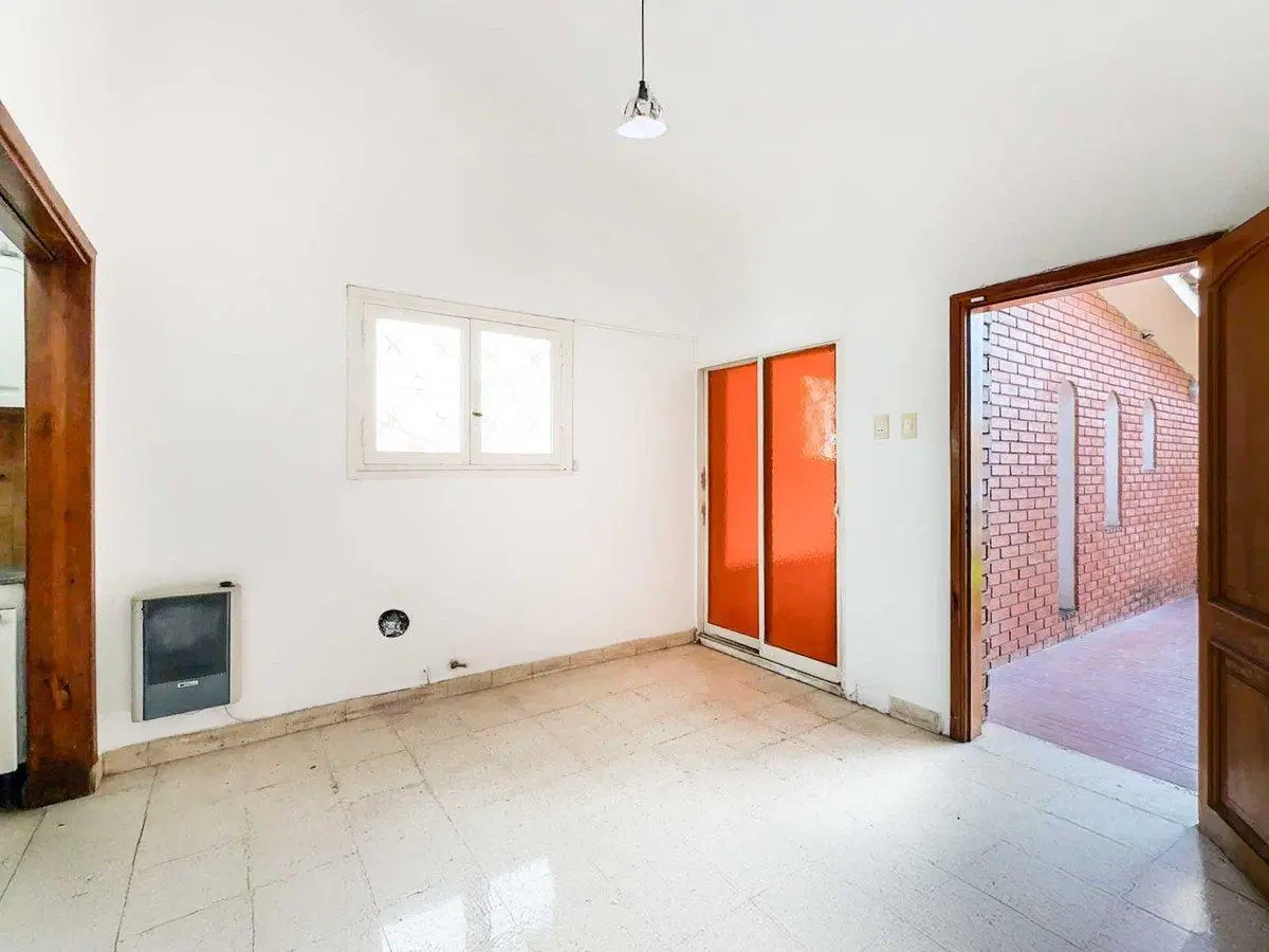 VENTA COMODA CASA 3 DORM BARRIO EMPALME 2