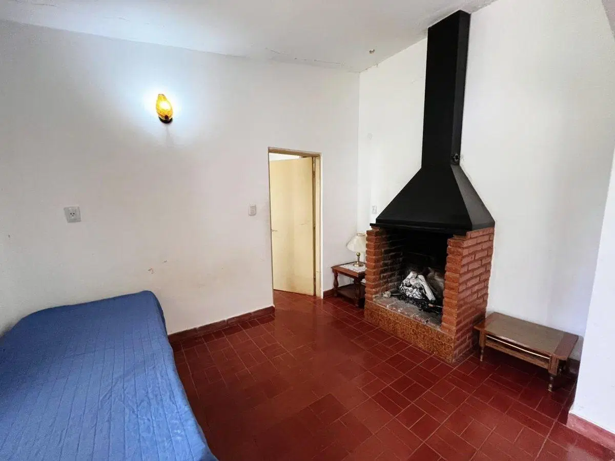 VENTA CASA 2 DORM MAS CABAÑA 1 DORM CARLOS PAZ 2