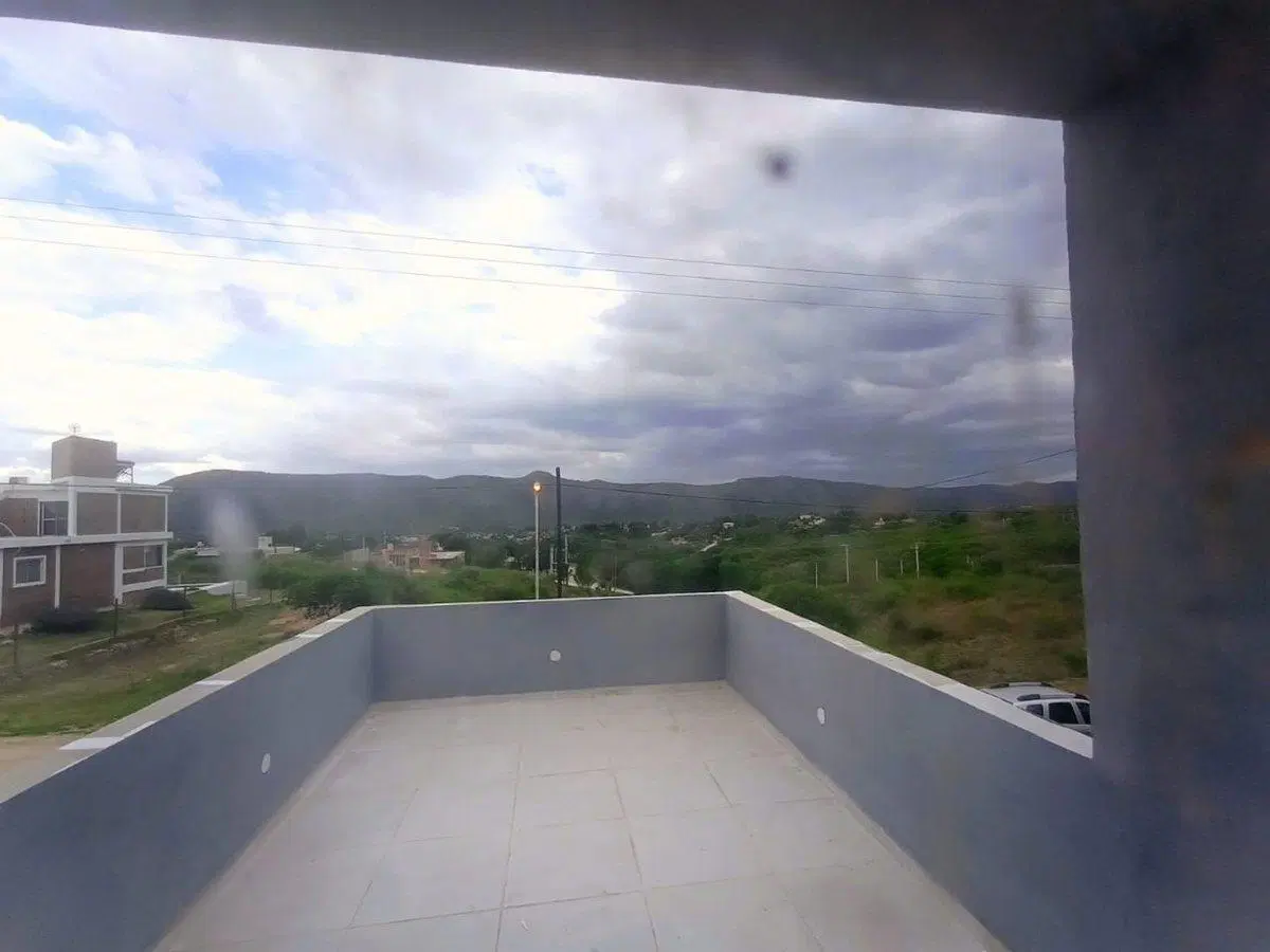VENTA CASA TRES DORMITORIOS VILLA CARLOS PAZ 2