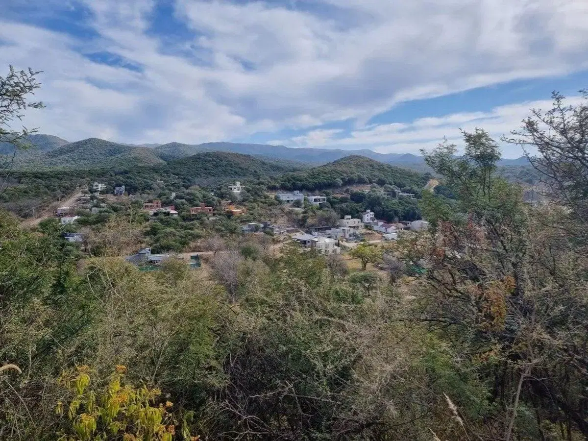 VENTA LOTE B CON SEG MENDIOLAZA SIERRA NUEVA 4