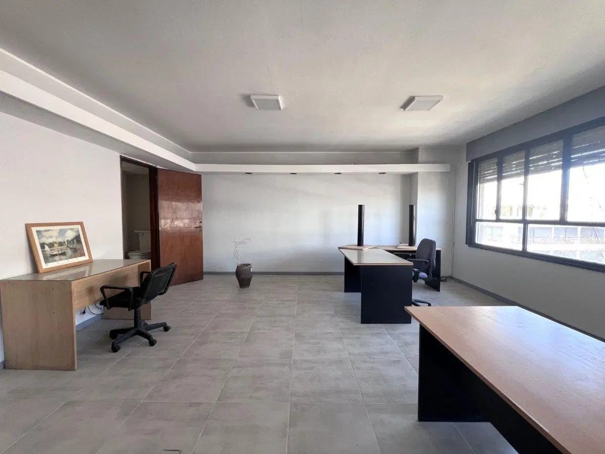 VENTA 98M2 DE OFICINAS COMERCIALES CENTRO 4