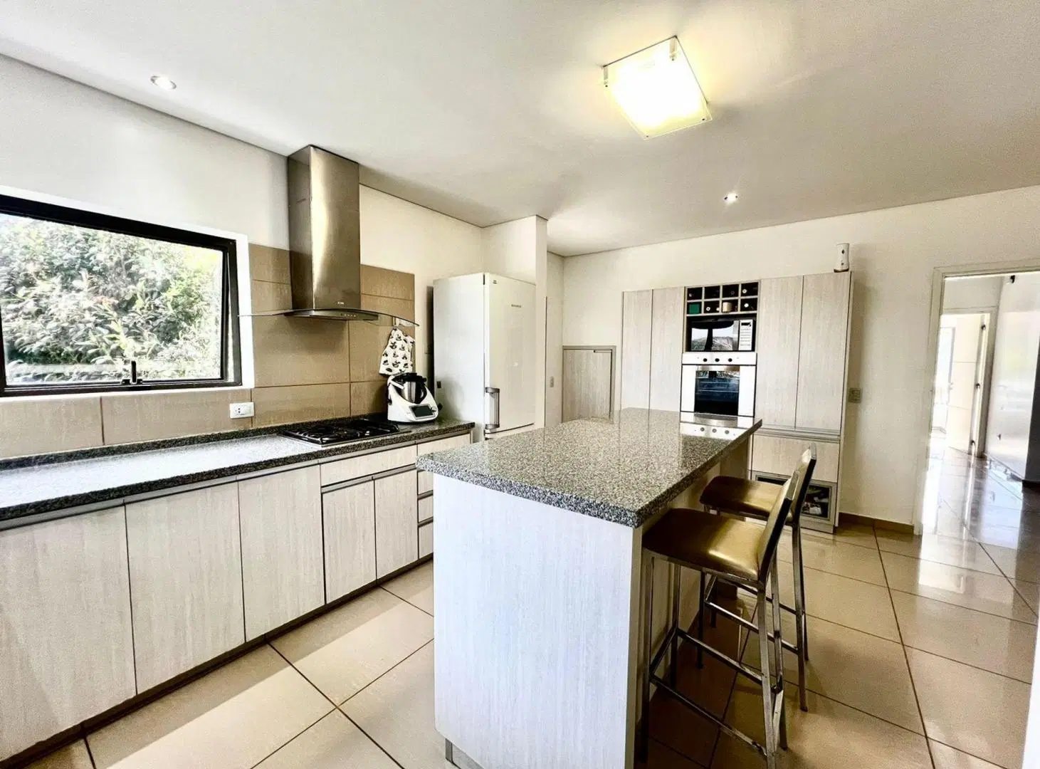 VENTA MODERNA CASA 5 DORMI C PILE VALLE DEL GOLF 3