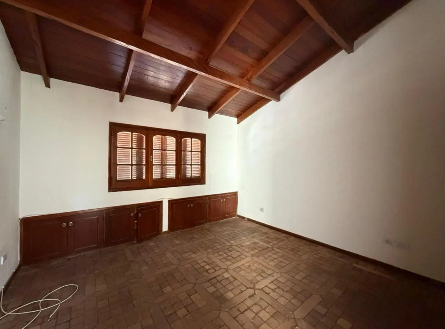 VENTA CASA 4 DORM BARRIO MAIPU 2A SECCION 3