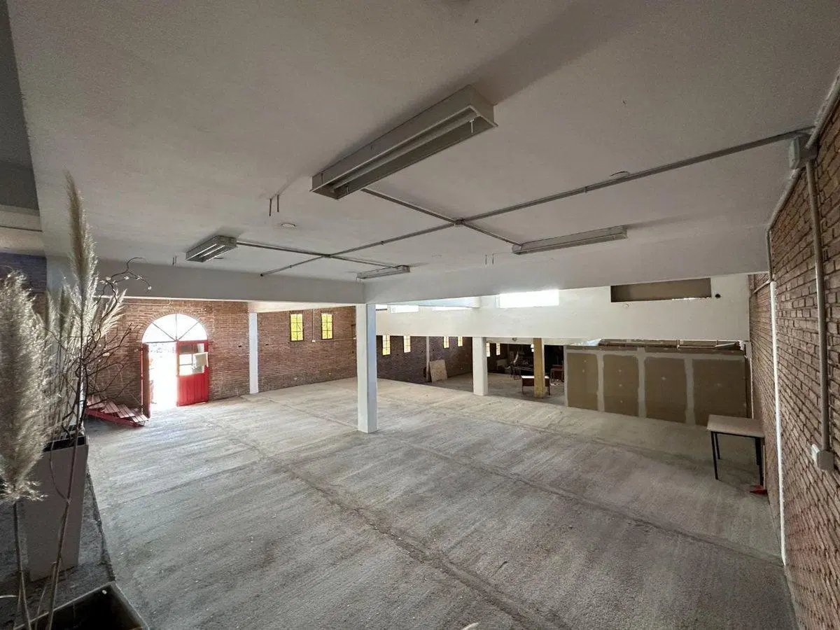 VENTA LOCAL ESQUINA COMERCIAL MINA CLAVERO CENTRO 3