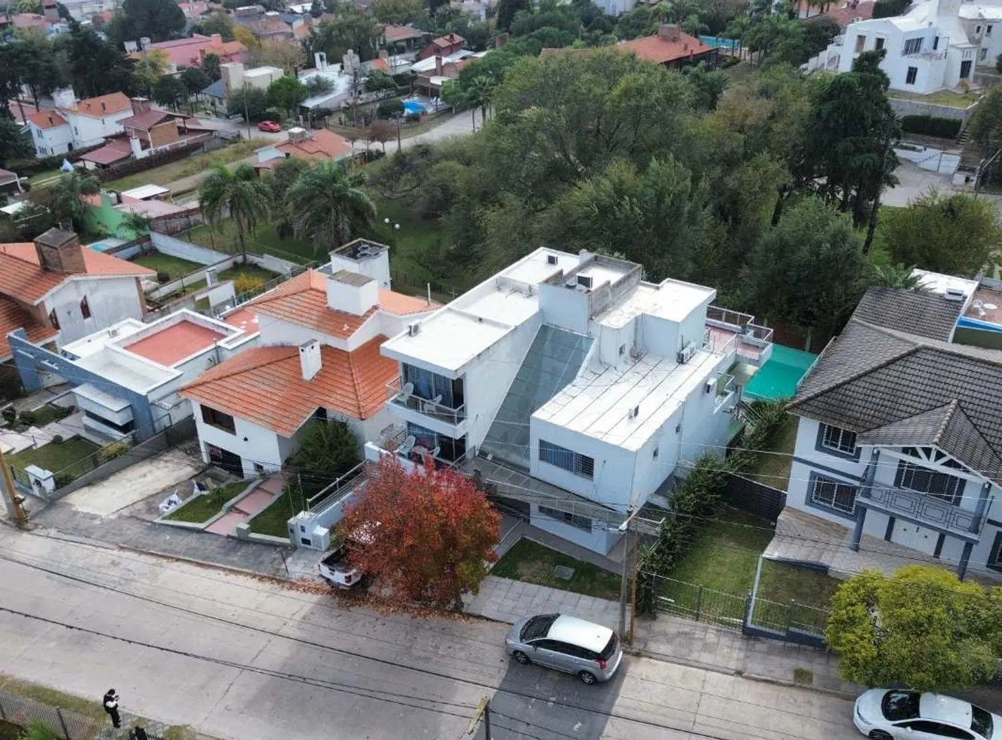 VENTA CASA O APTA COMERCIAL 11 HAB CARLOS PAZ 2
