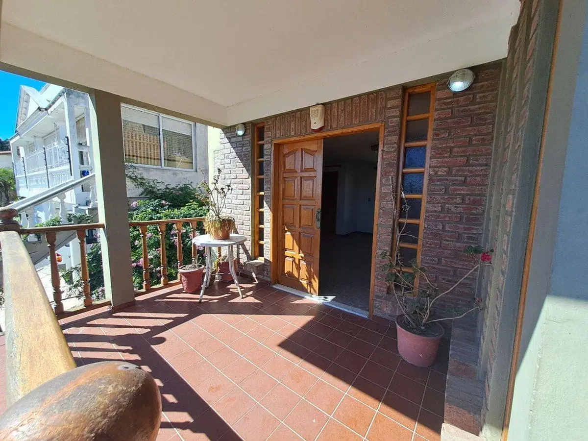 VENTA CASA 3 DORM CARLOZ PAZ EXC UBIC CON VISTAS 3
