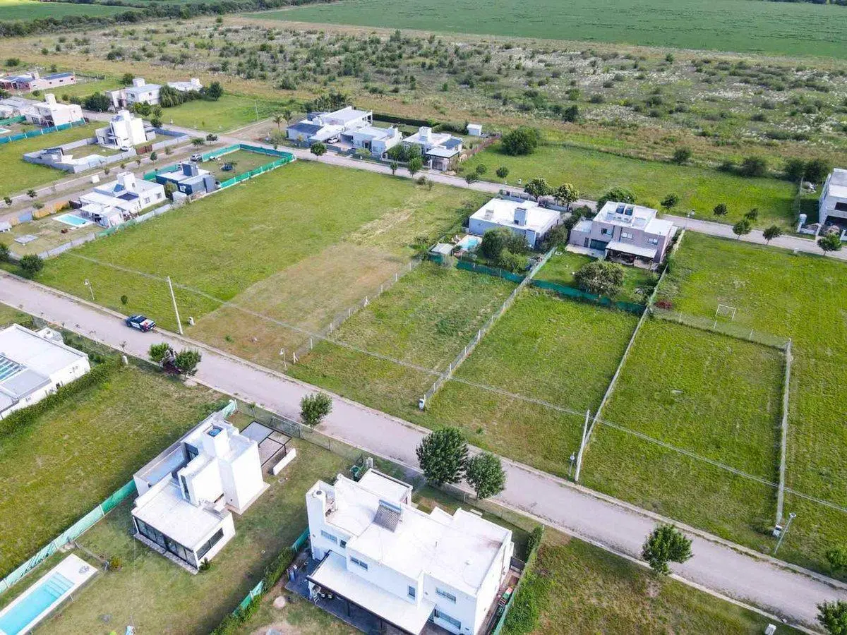 VENTA TERRENO 800 mts LA PAMPEANA 4