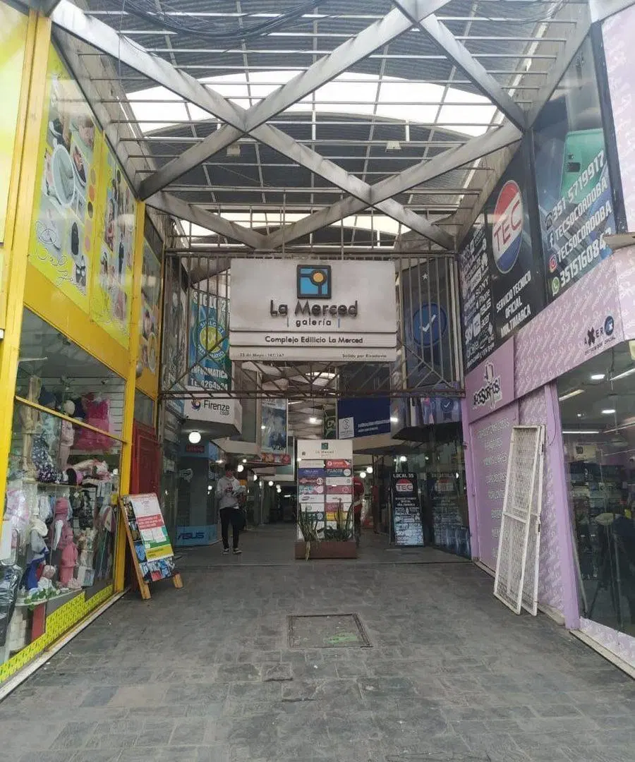 VENTA COCHERA CENTRO 1ER PISO RIV 150 CORDOBA 2