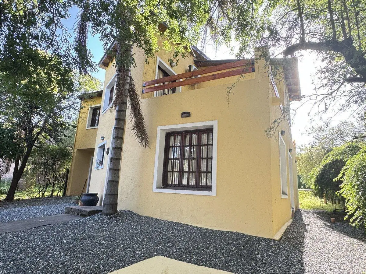 VENTA CASA 4 DORMITORIOS TALAR DE MENDIOLAZA 2