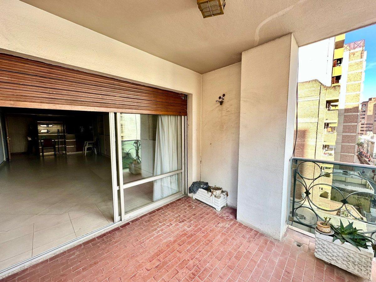 Foto de OPORTUNIDAD VENTA DEPTO CENTRO 3 DORMI CON COCHERA, imagen 4