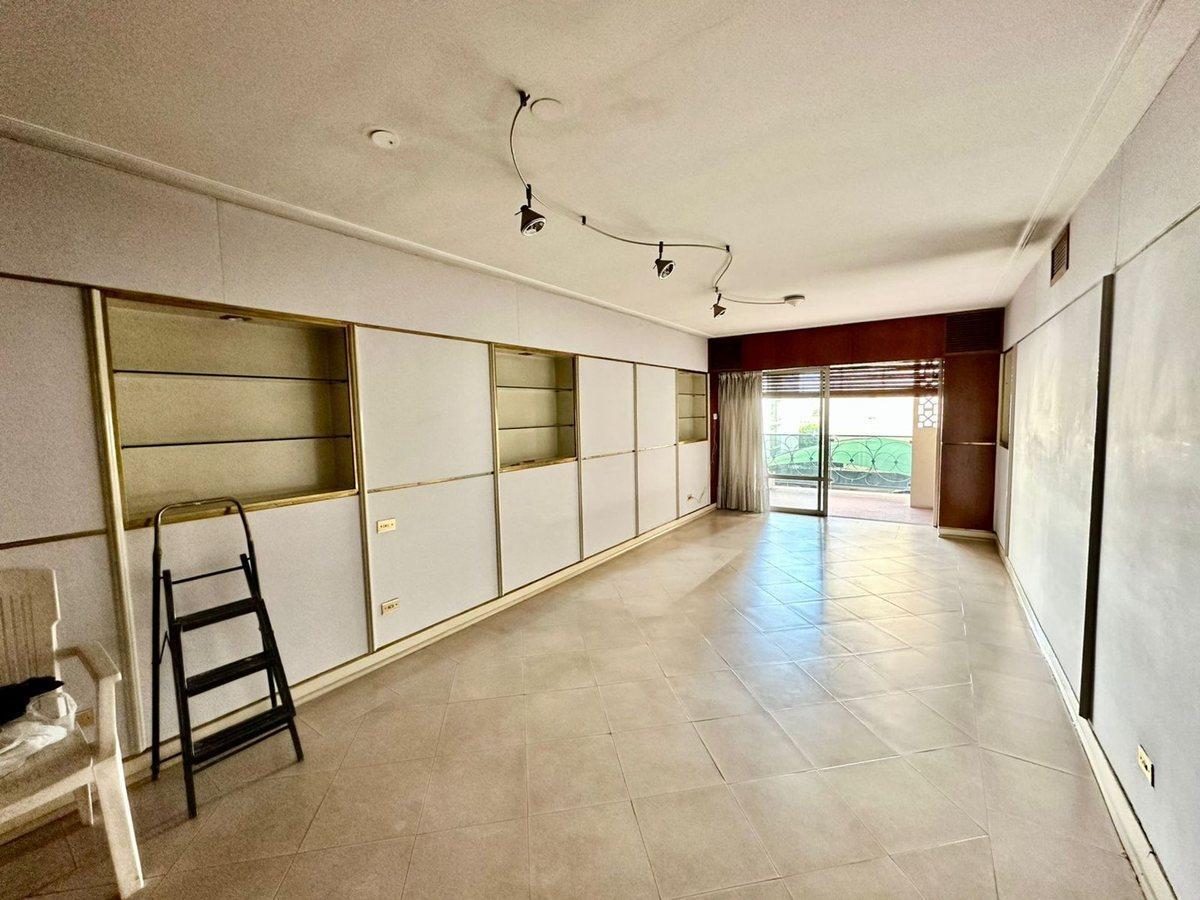 Foto de OPORTUNIDAD VENTA DEPTO CENTRO 3 DORMI CON COCHERA, imagen 2