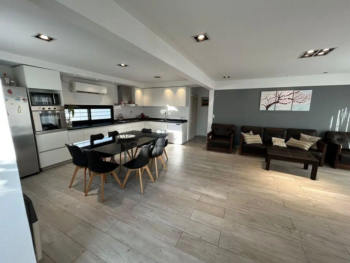 Venta Casa 4 Dorm B° El Refugio Recta Martinolli 2