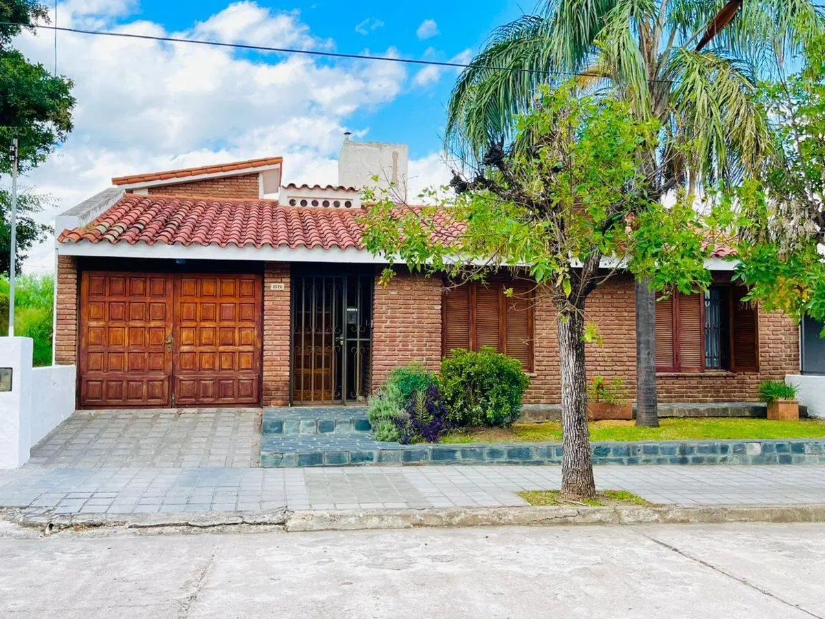 VENTA CASA URCA 3 DORM + ALTILLO 5