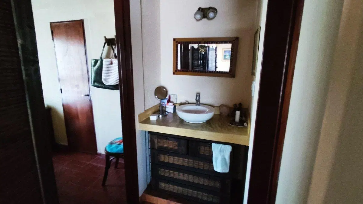 VENTA CASA Y DOS DEPTOS CARLOS PAZ ESCRITURA 4