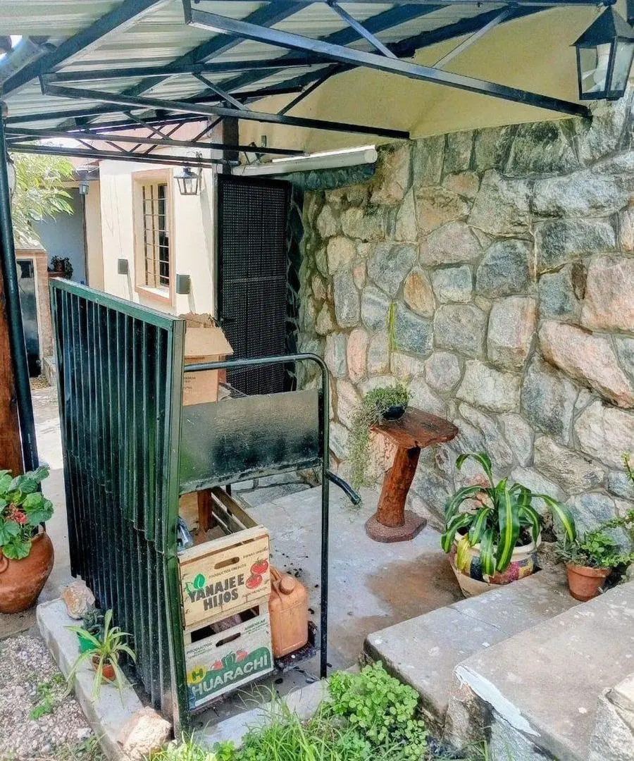 VENTA DE 2 CASAS EN UN MISMO LOTE LA FALDA CORDOBA 3