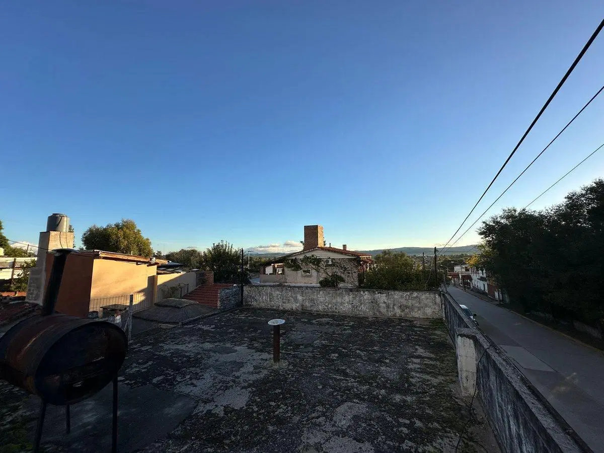 DOS CASAS CENTRO MINA CLAVERO INVERSION POTENCIAL 4
