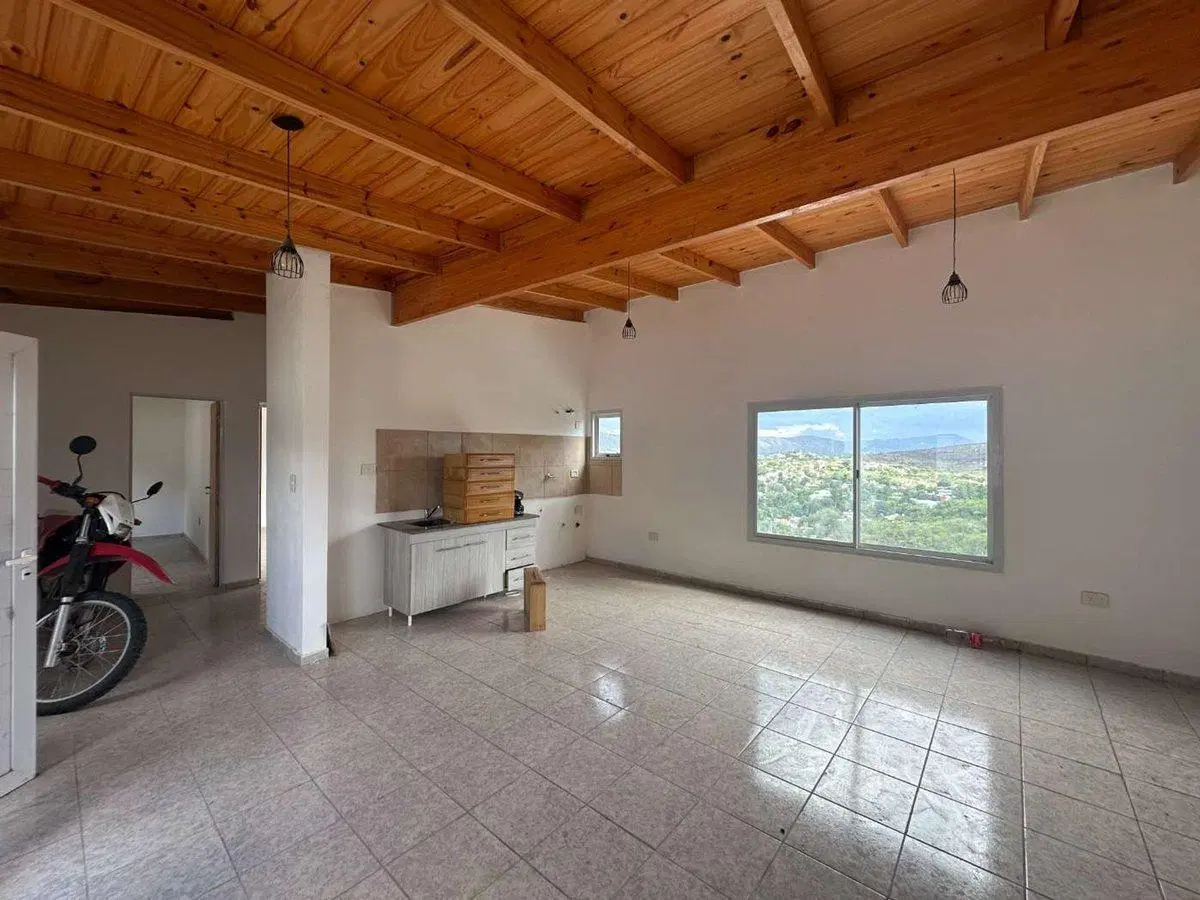 VENTA COMPLEJO DE 3 DEPTOS 2 DOR CARLOS PAZ CENTRO 3