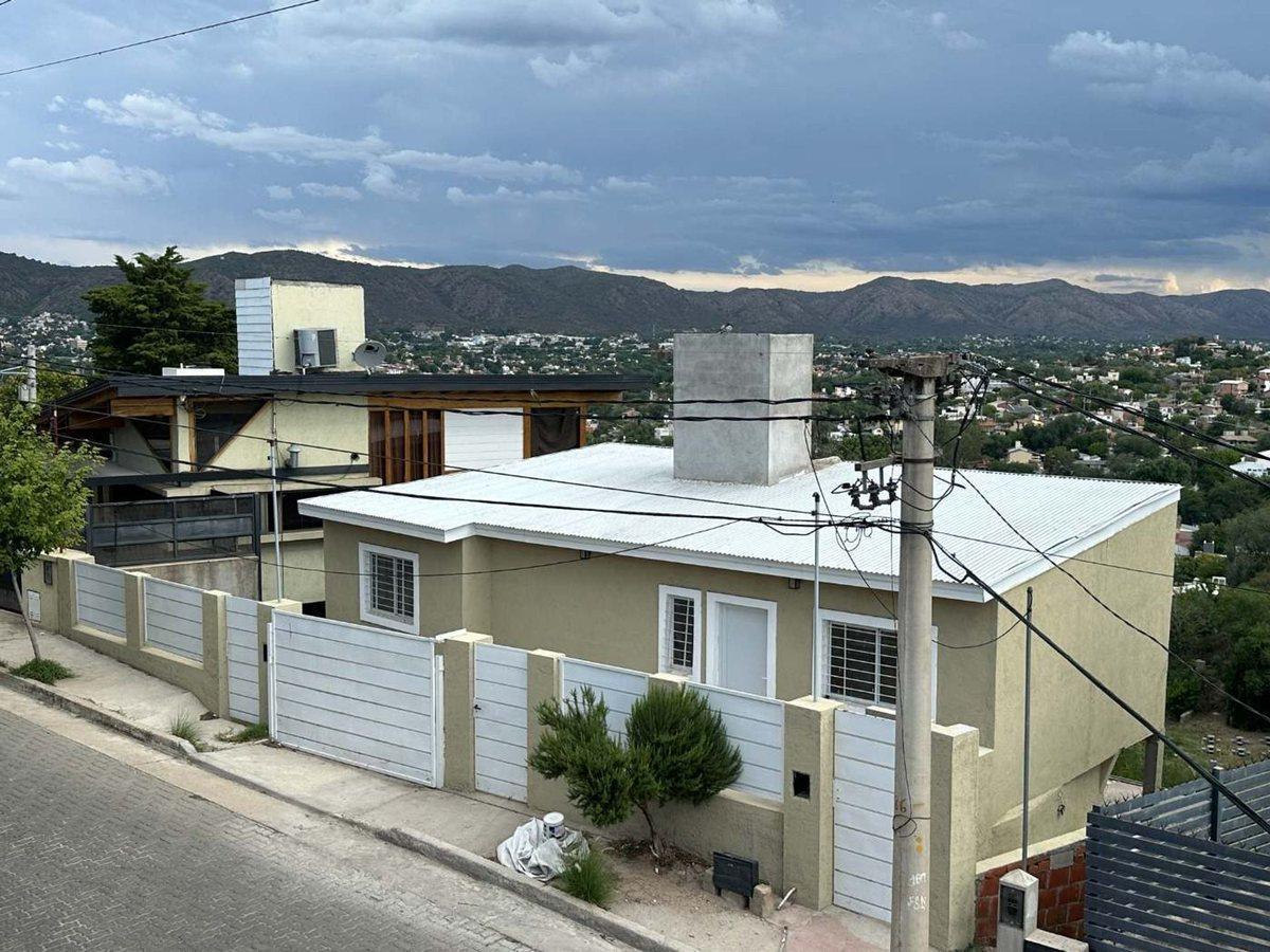 Foto de VENTA COMPLEJO DE 3 DEPTOS 2 DOR CARLOS PAZ CENTRO, imagen 1