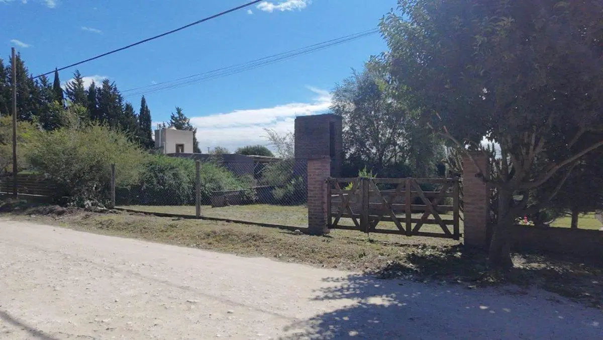 VENTA TERRENO CON MEJORAS SAN ANTONIO RÍO Y VISTA 3